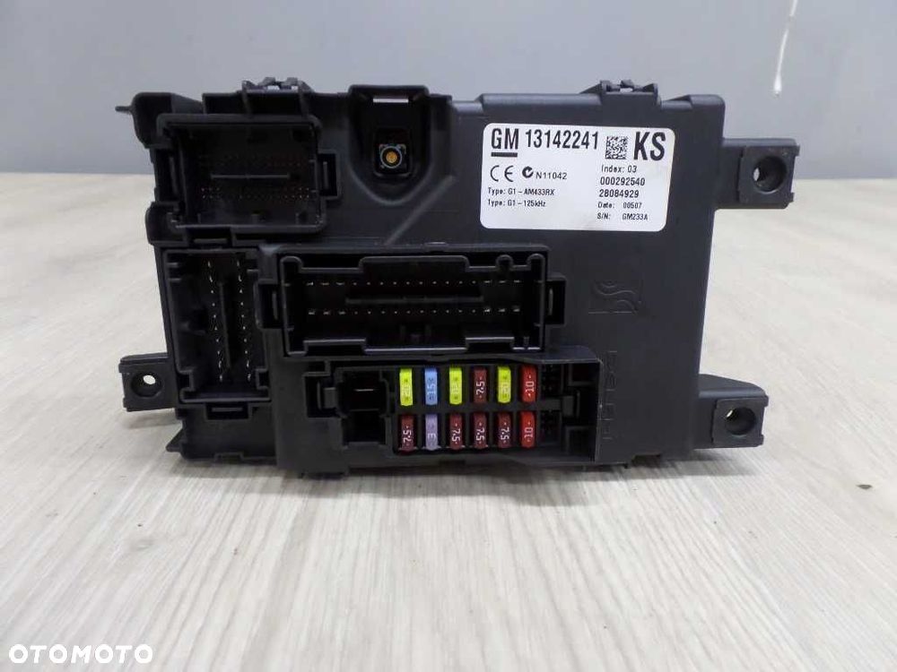 OPEL CORSA D 06-14 SKRZYNKA BEZPIECZNIKOW 13142241 KS - 4