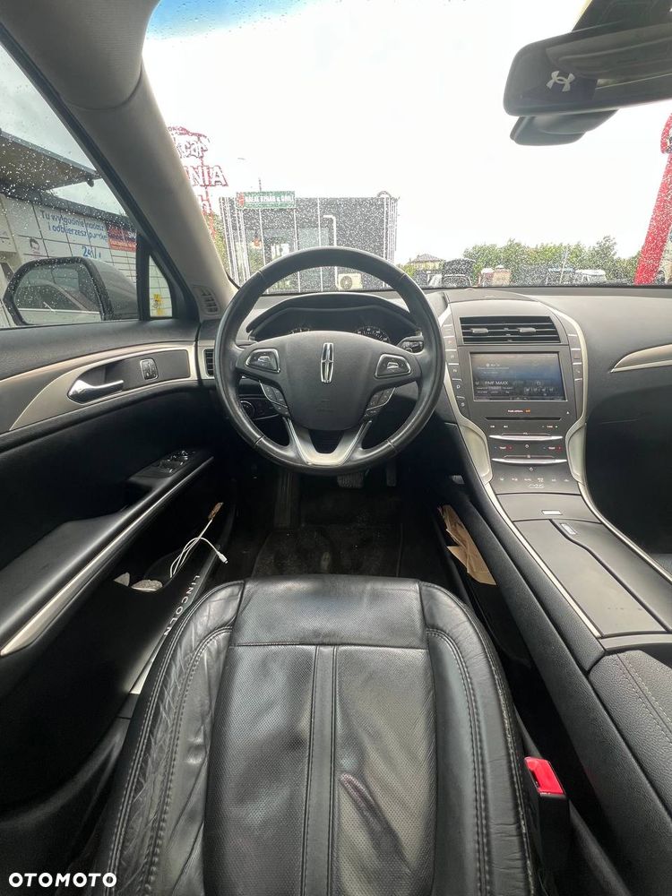 Lincoln MKZ - 11