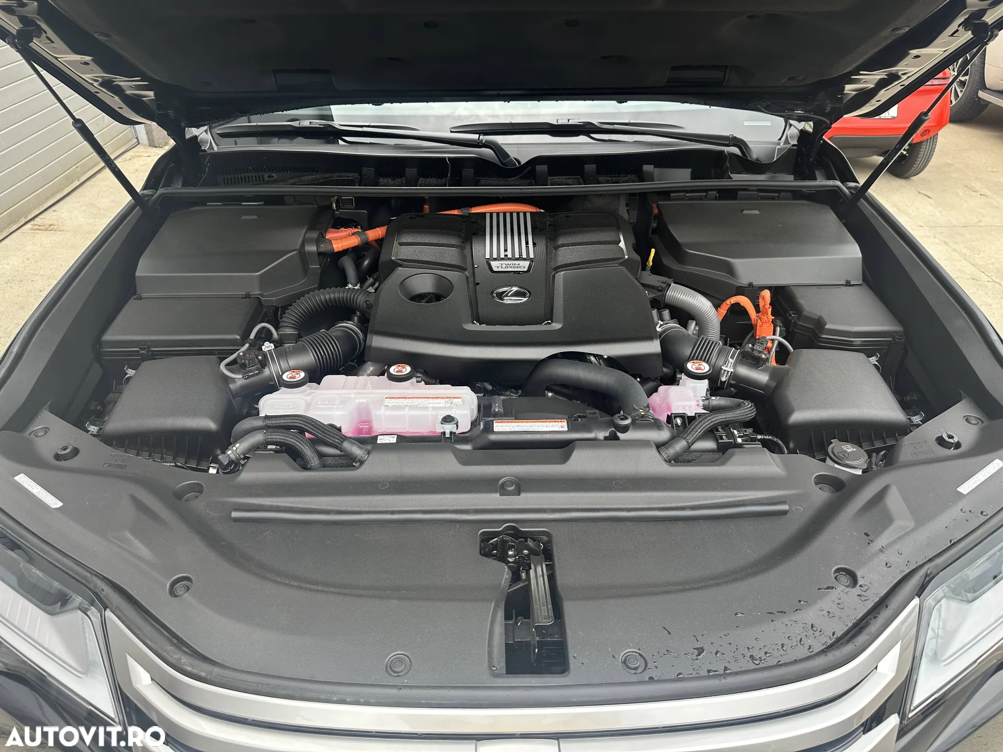 Lexus Seria LX - 34