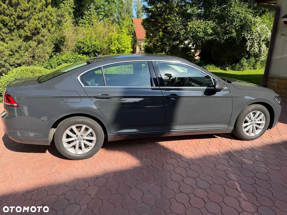 Volkswagen Passat 2.0 TDI SCR Comfortline - 4