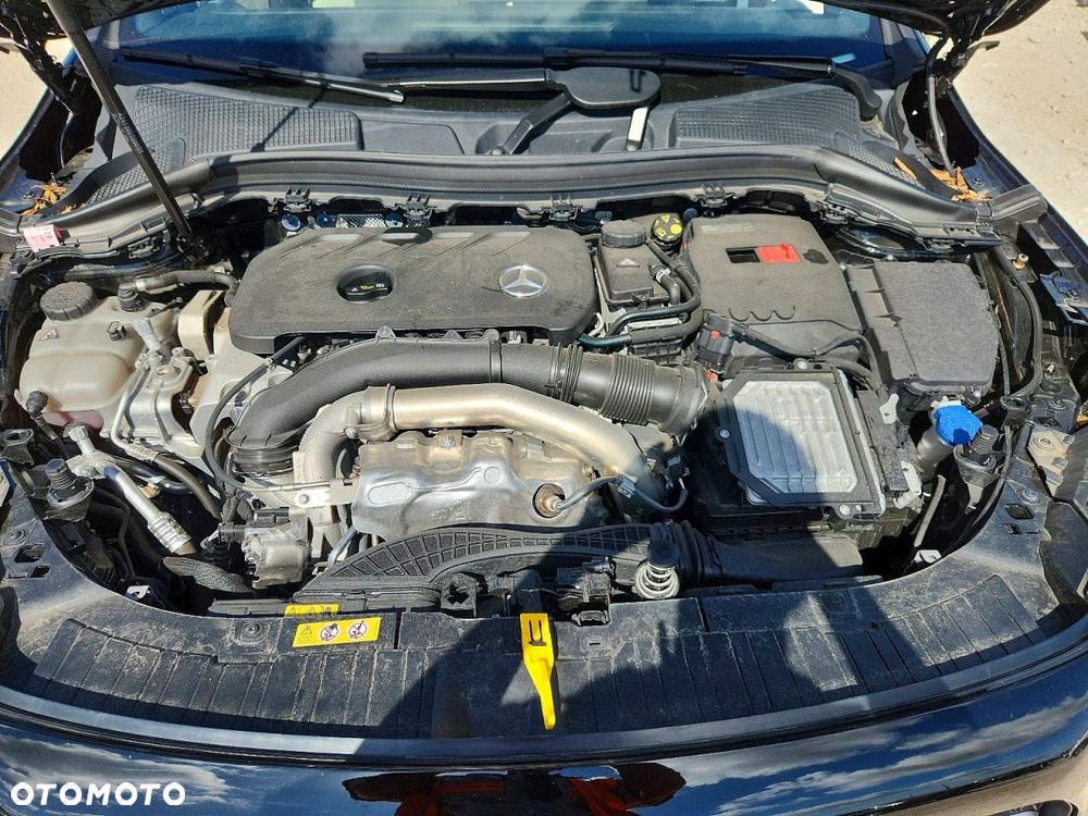 Mercedes-Benz GLA 250 4Matic 8G-DCT - 13