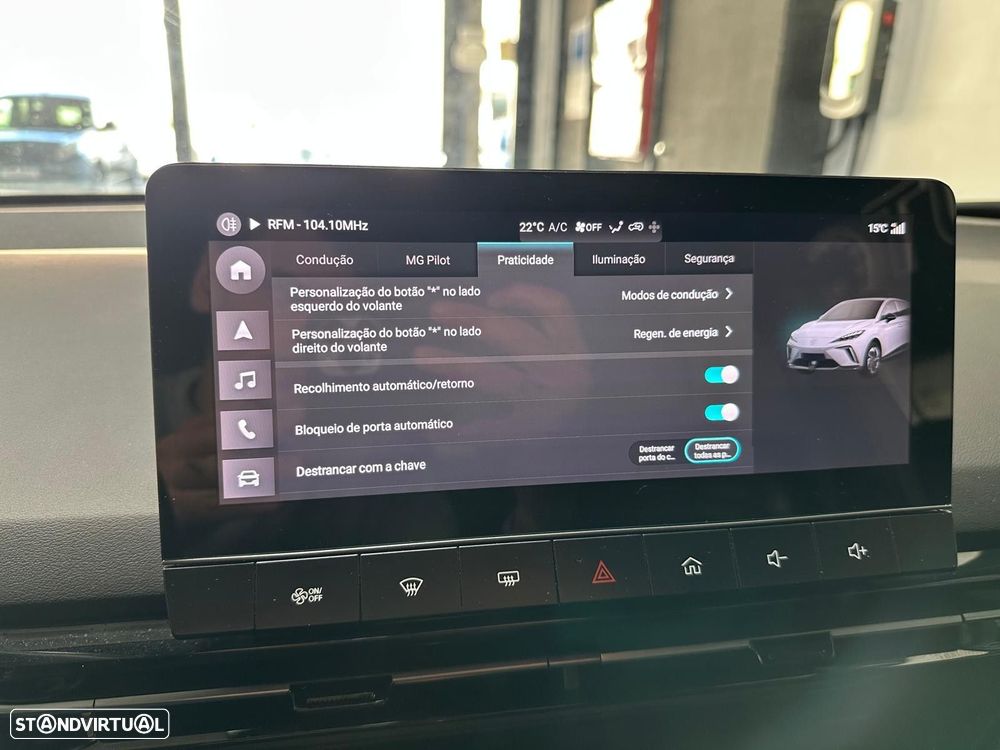 MG MG4 64 kWh Luxury - 38