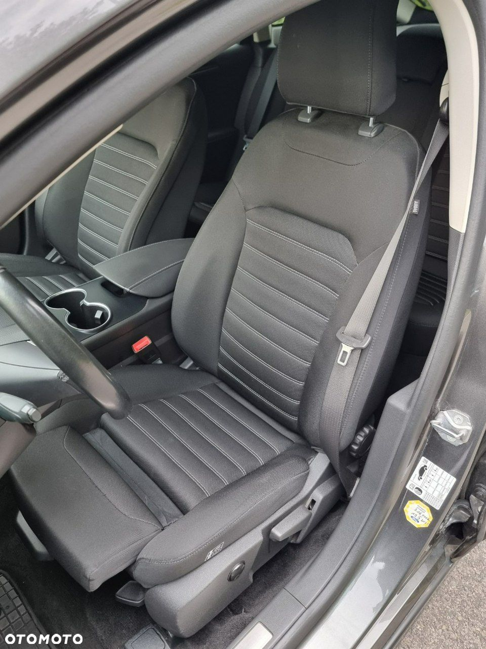Ford Mondeo - 28