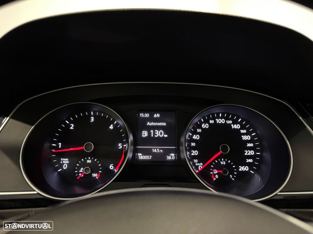 VW Passat Variant 1.6 TDI Confortline - 42