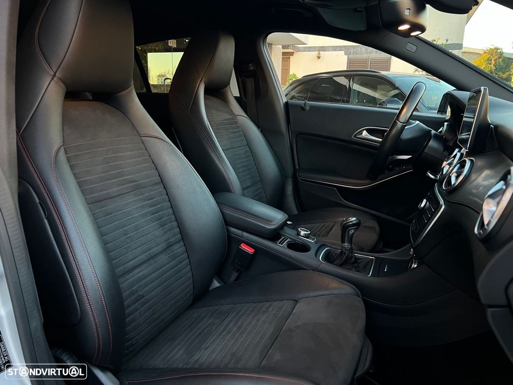 Mercedes-Benz CLA 200 d Shooting Brake AMG Line - 14