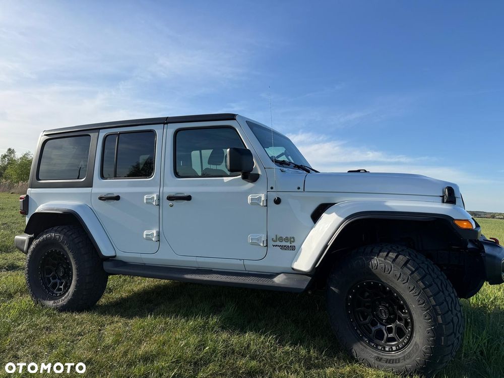Jeep Wrangler - 11