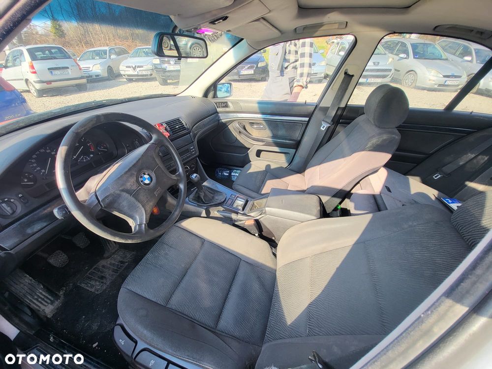BMW Seria 5 520i - 5