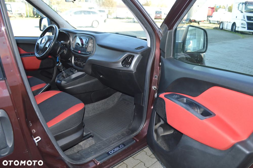 Fiat Doblo 1.4 T-Jet 16V Lounge - 12