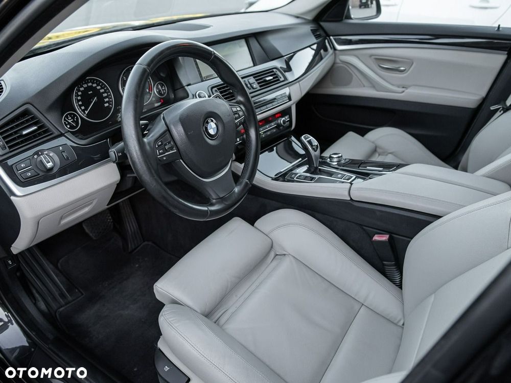 BMW Seria 5 520d Luxury Line - 7