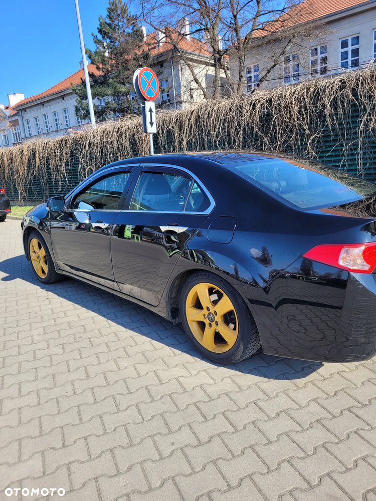 Honda Accord 2.0 Lifestyle - 15