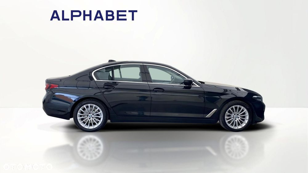 BMW Seria 5 520d xDrive MHEV - 6