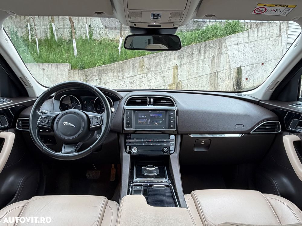 Jaguar F-Pace 20d AWD Prestige - 8