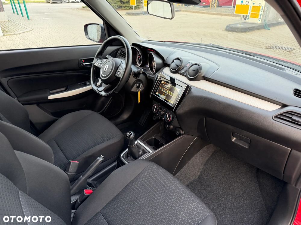 Suzuki Swift 1.2 Dualjet SHVS Premium Plus - 10