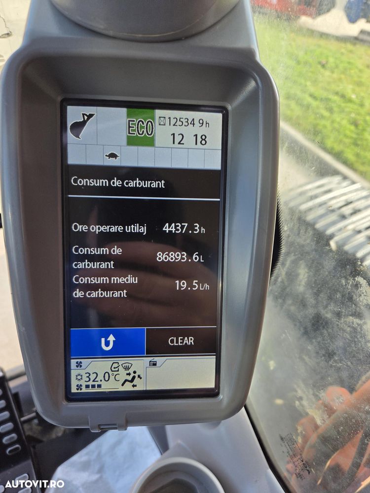 Hitachi ZX350-6, 2019, 12.535h, cupa NOUA 2,2mc, Masa operationala 36,3t, 3 pompe hidr HITACHI, ad sapare 8m, inst picon, lant 90% ok doar 293h mars, camera spate si laterale, AC, ridica 22 tone, posibilitate leasing 4 ani-STARE BUNA-PROMOTIE 83.900 EUR+Tva - 40