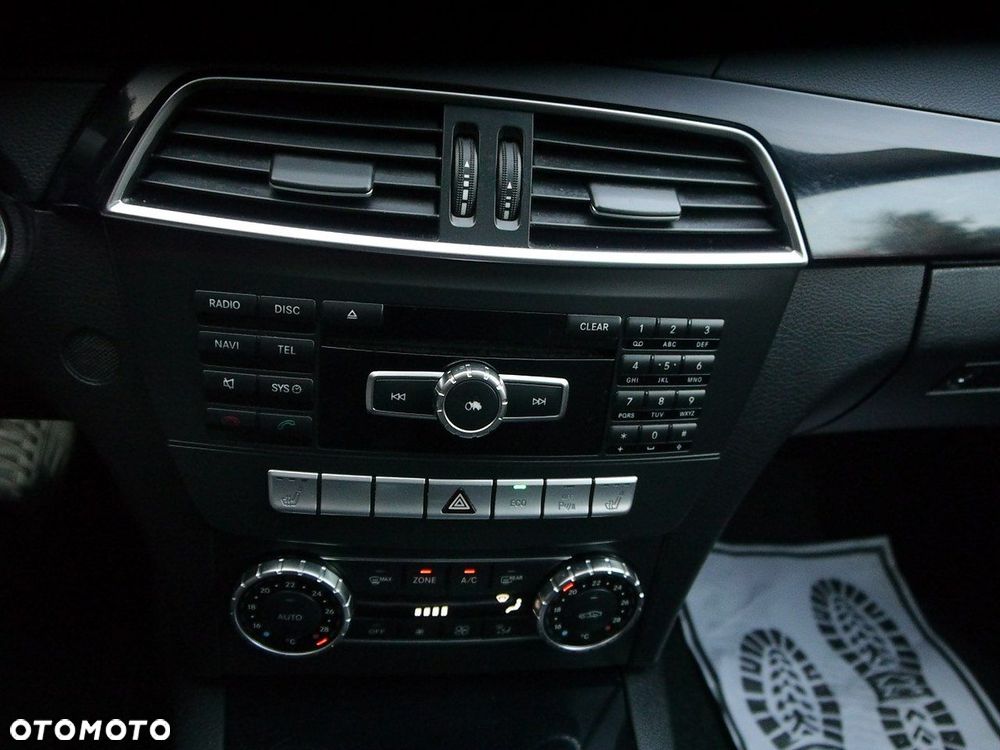 Mercedes-Benz Klasa C 220 CDI 7G-TRONIC Avantgarde Edition - 28