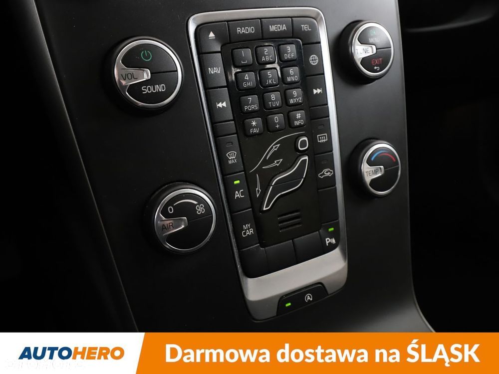 Volvo V40 Cross Country - 26