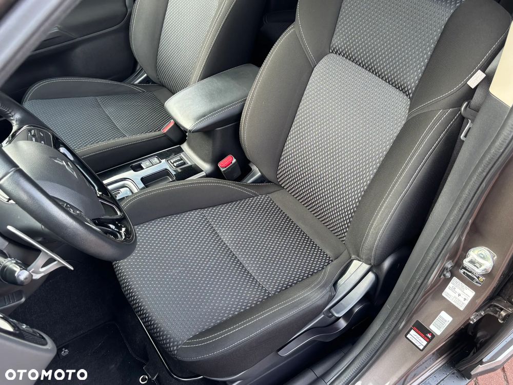 Mitsubishi Outlander 2.0 2WD CVT Active+ - 13