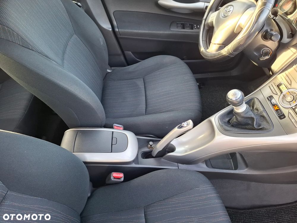 Toyota Auris 1.33 VVT-i - 22