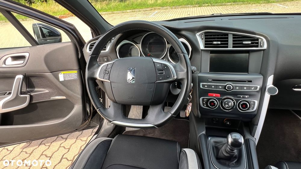Citroën DS4 PureTech 130 Stop&Start SoChic - 22