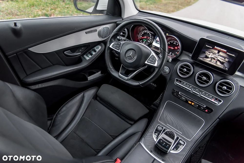 Mercedes-Benz GLC - 21