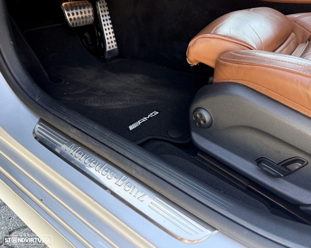 Mercedes-Benz E 220 d AMG - 27