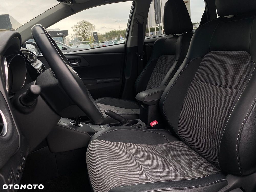 Toyota Auris - 13