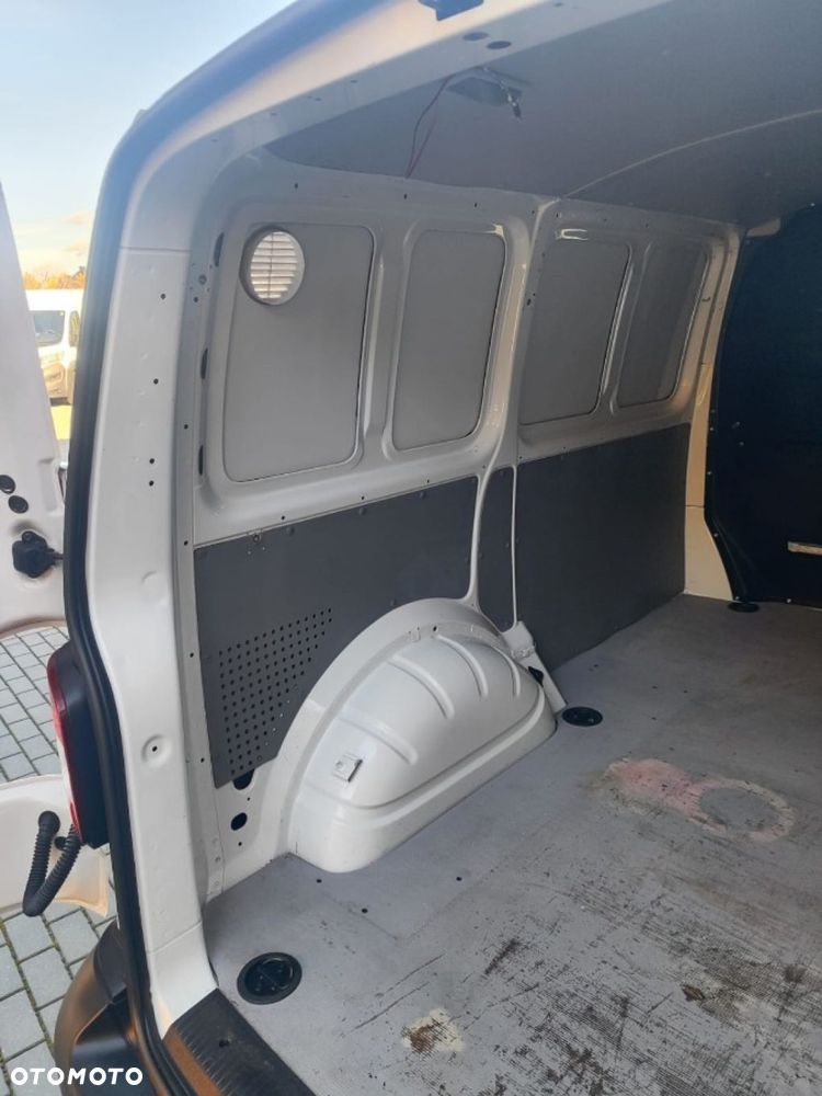 Volkswagen Transporter - 17