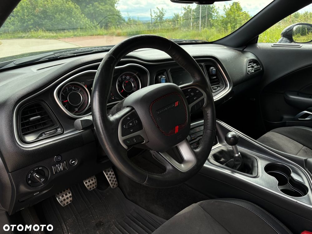 Dodge Challenger - 20