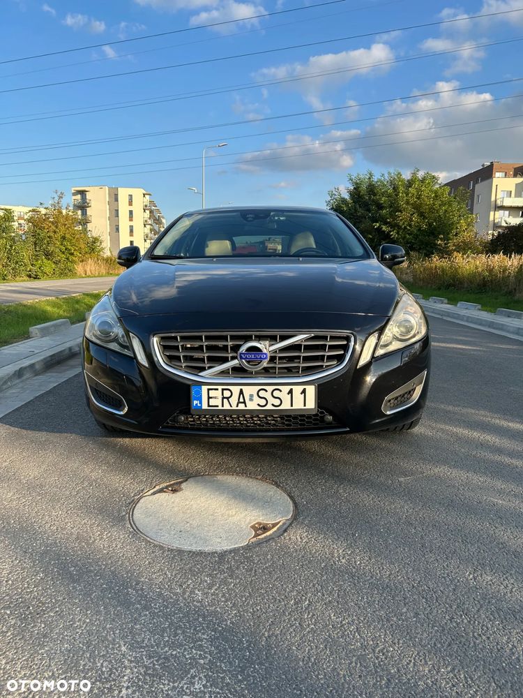 Volvo V60 D5 Summum - 2