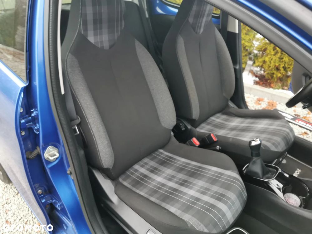 Peugeot 108 VTI 72 Top Style - 23