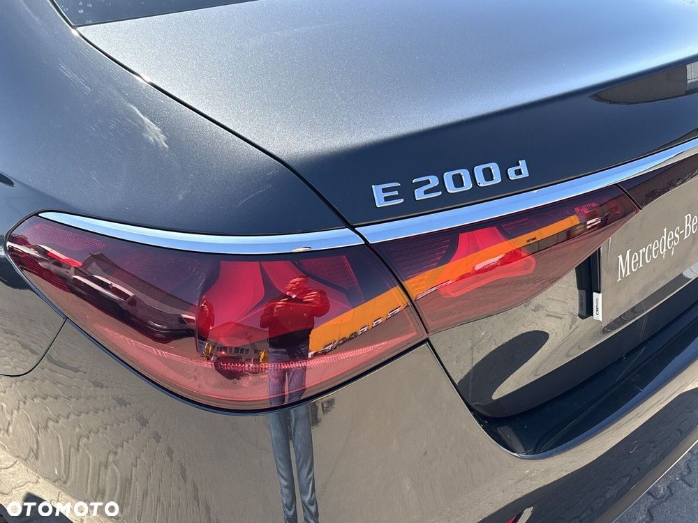 Mercedes-Benz Klasa E - 12