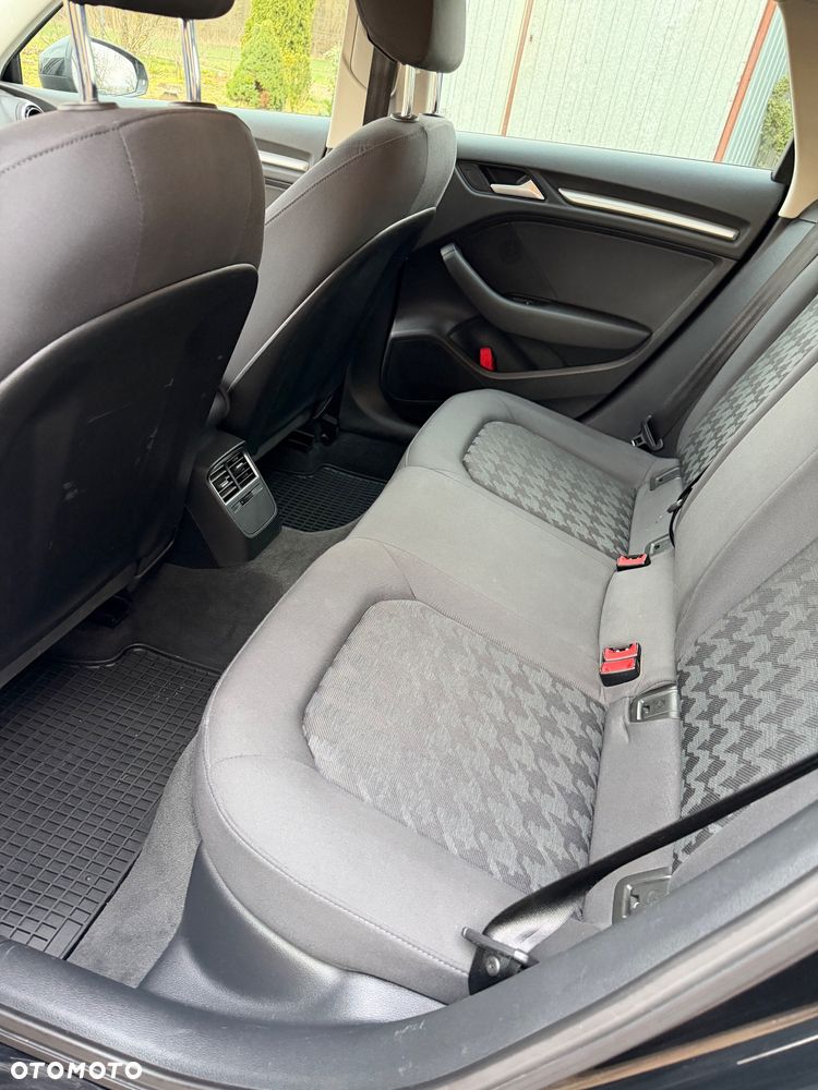 Audi A3 Sportback 1.6 TDI - 9