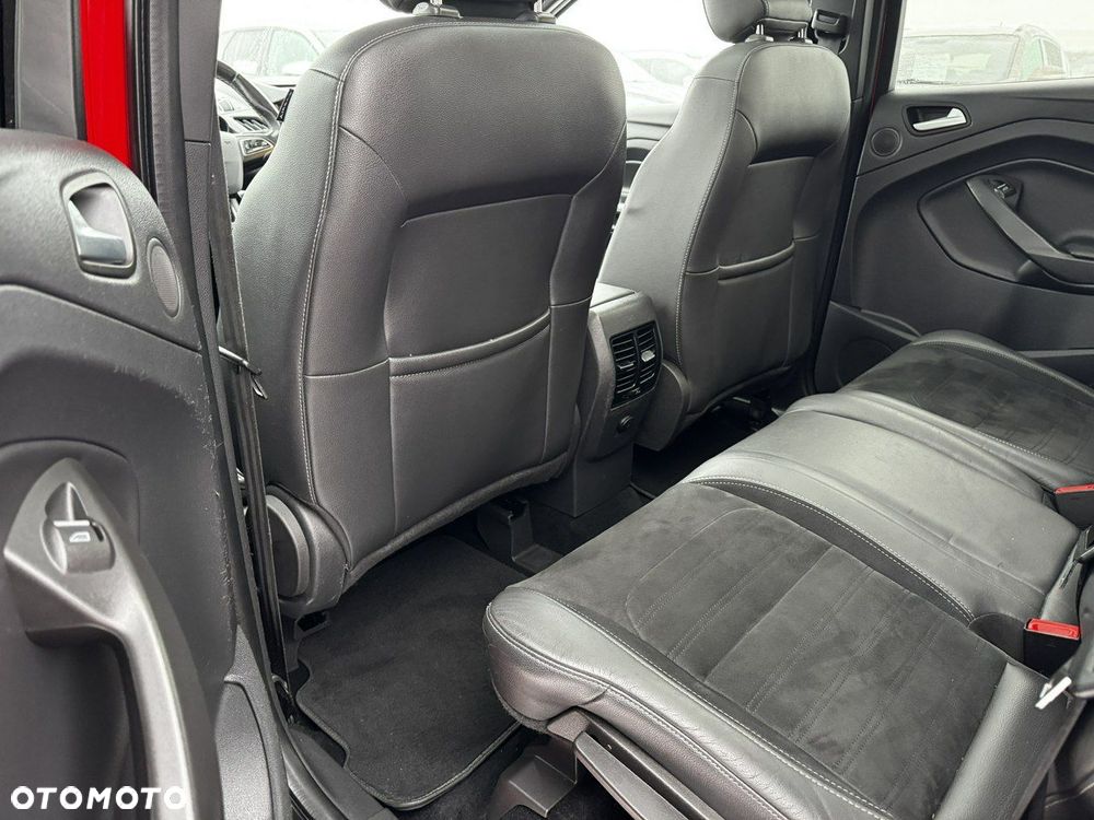 Ford Kuga 2.0 TDCi 4x2 ST-Line - 12