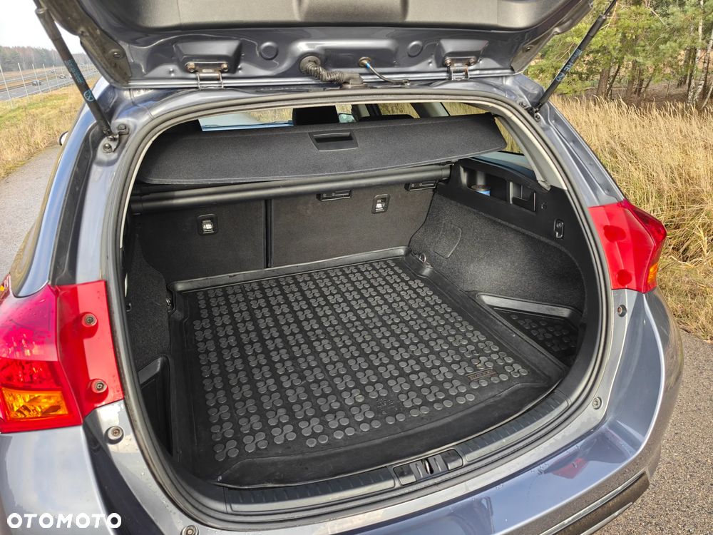Toyota Auris 1.4 D-4D Premium Comfort - 24
