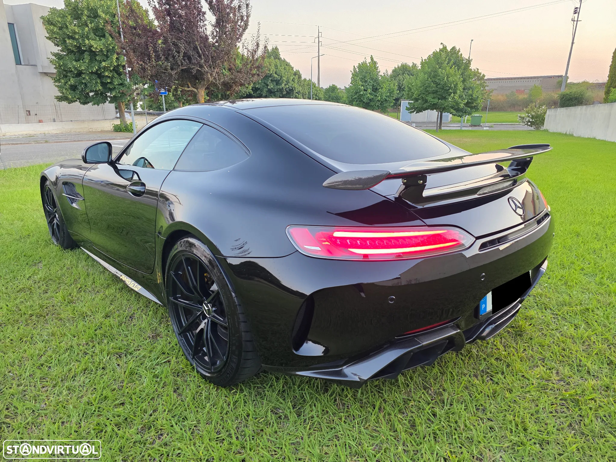 Mercedes-Benz AMG GT R - 36