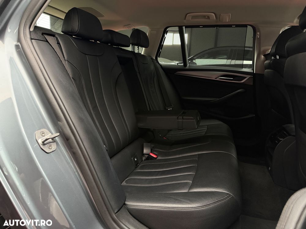 BMW Seria 5 520d xDrive Aut. - 28