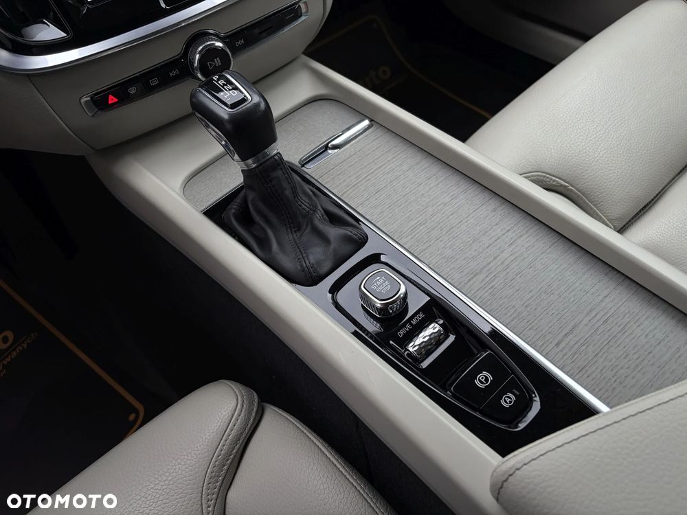 Volvo V60 D4 Geartronic Inscription - 32