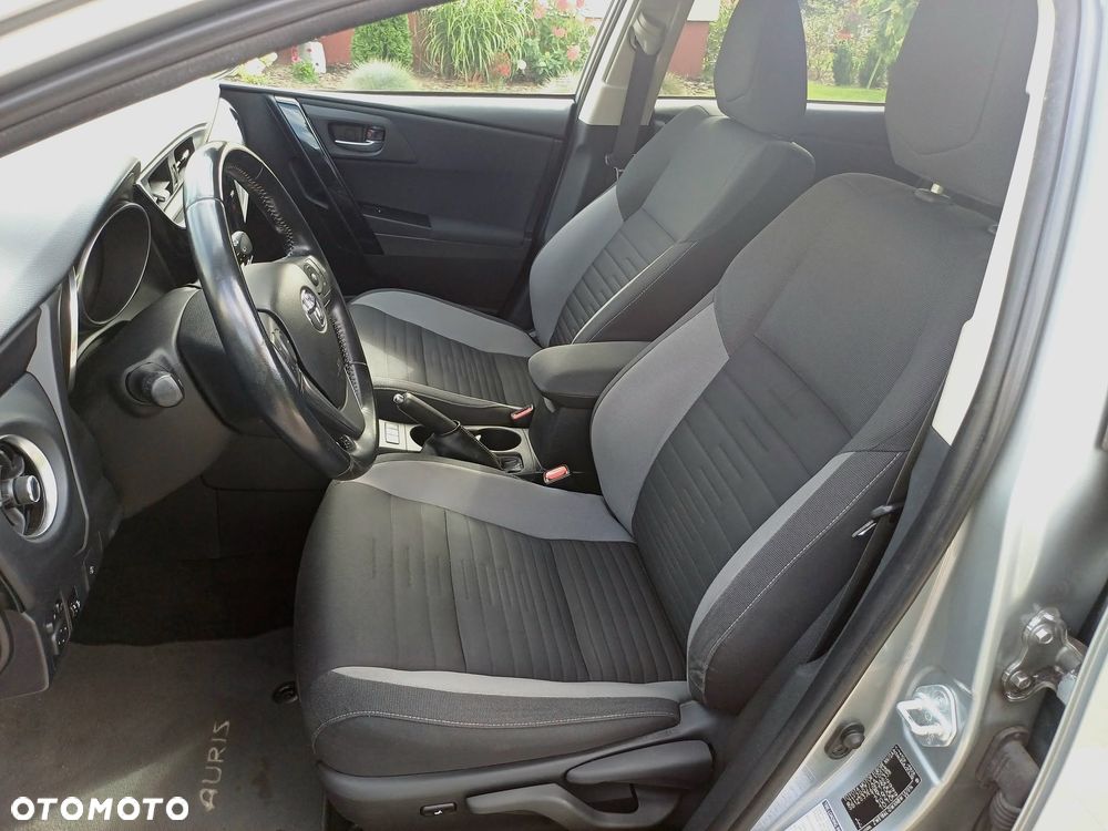 Toyota Auris 1.8 HSD Luna - 20