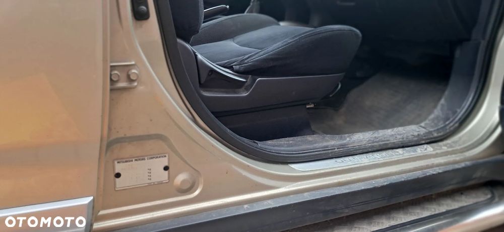 Mitsubishi Outlander 2.0 DID Instyle - 5