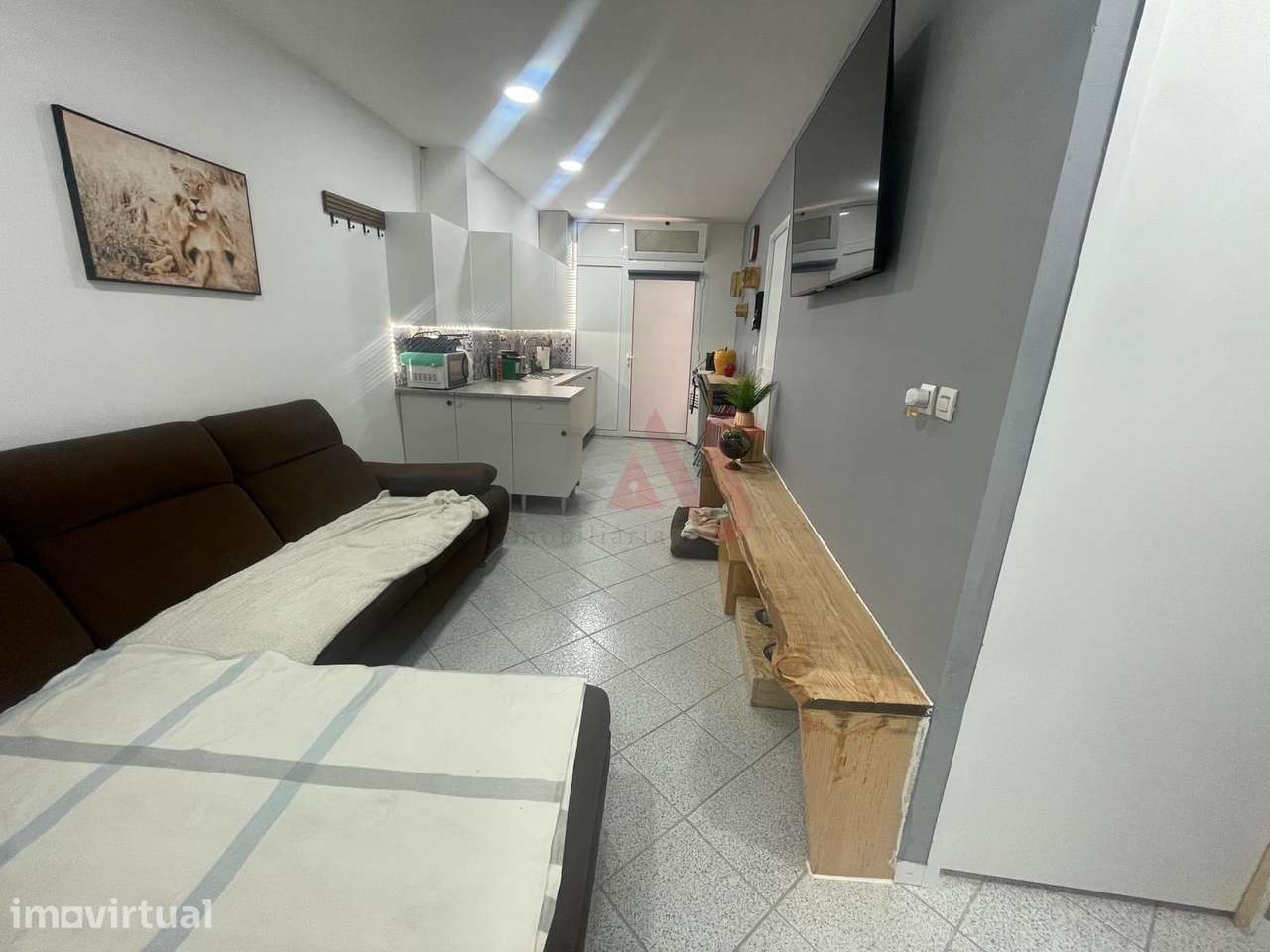 Apartamento T2 Renovado em Fermentões – Excelente Oportunidade de Inve - Grande imagem: 2/16