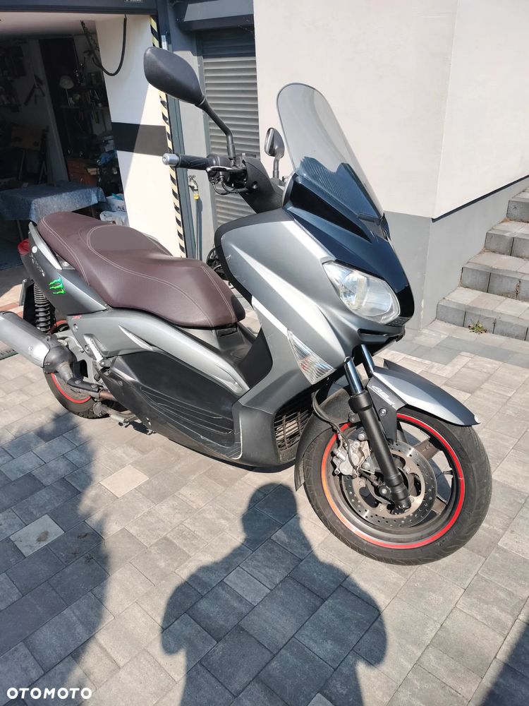 Yamaha X-max - 17