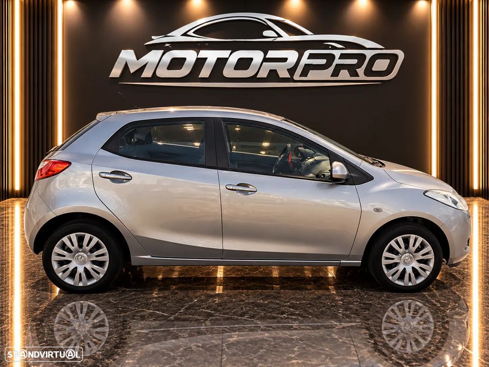 Mazda 2 - 5