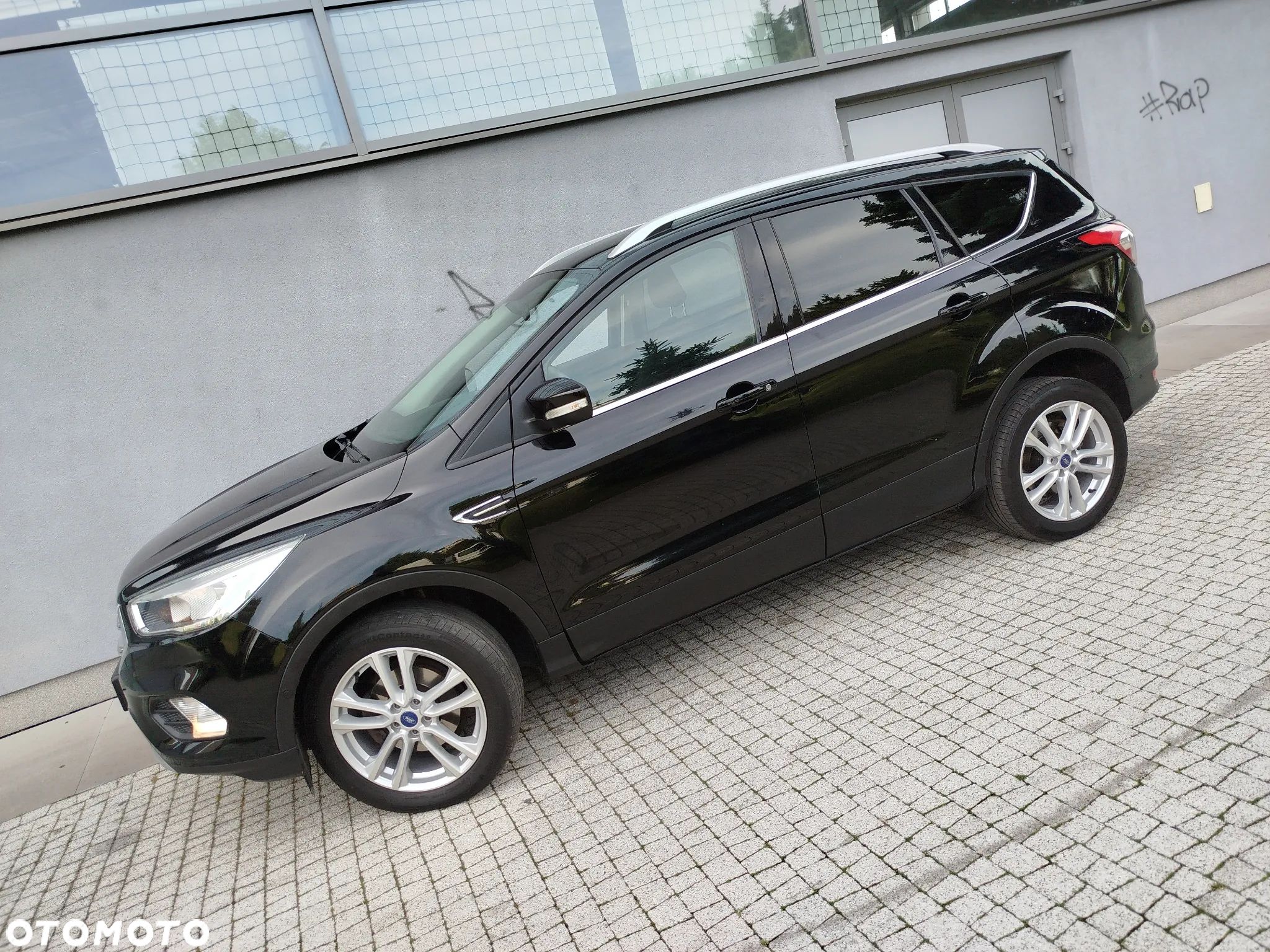 Ford Kuga 1.5 EcoBoost 2x4 Business Edition - 1