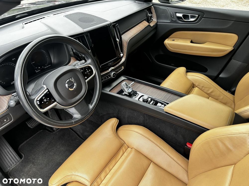 Volvo XC 60 - 8