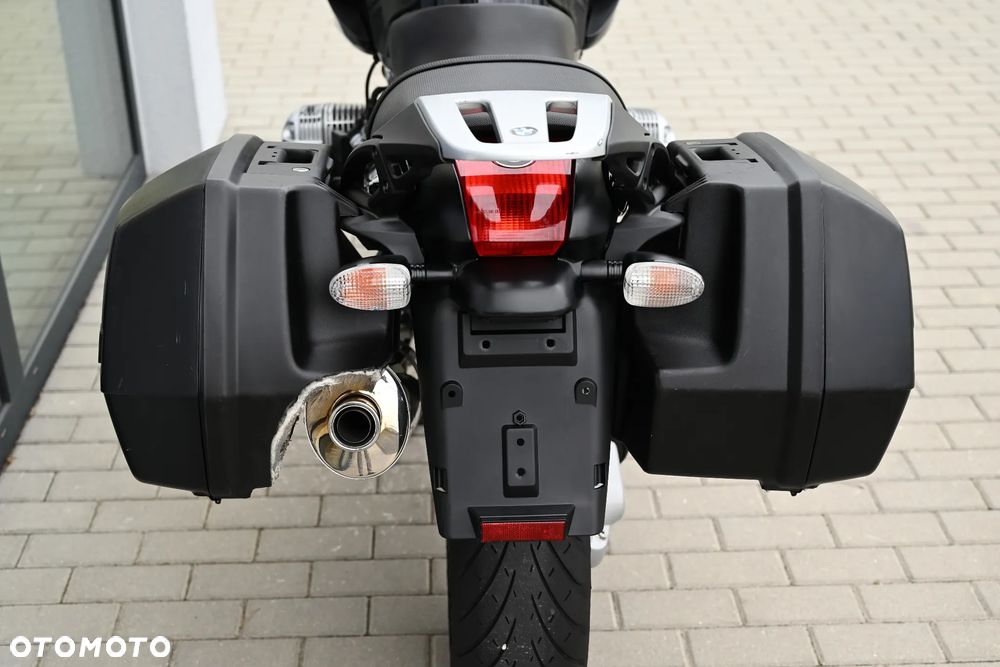 BMW R - 8