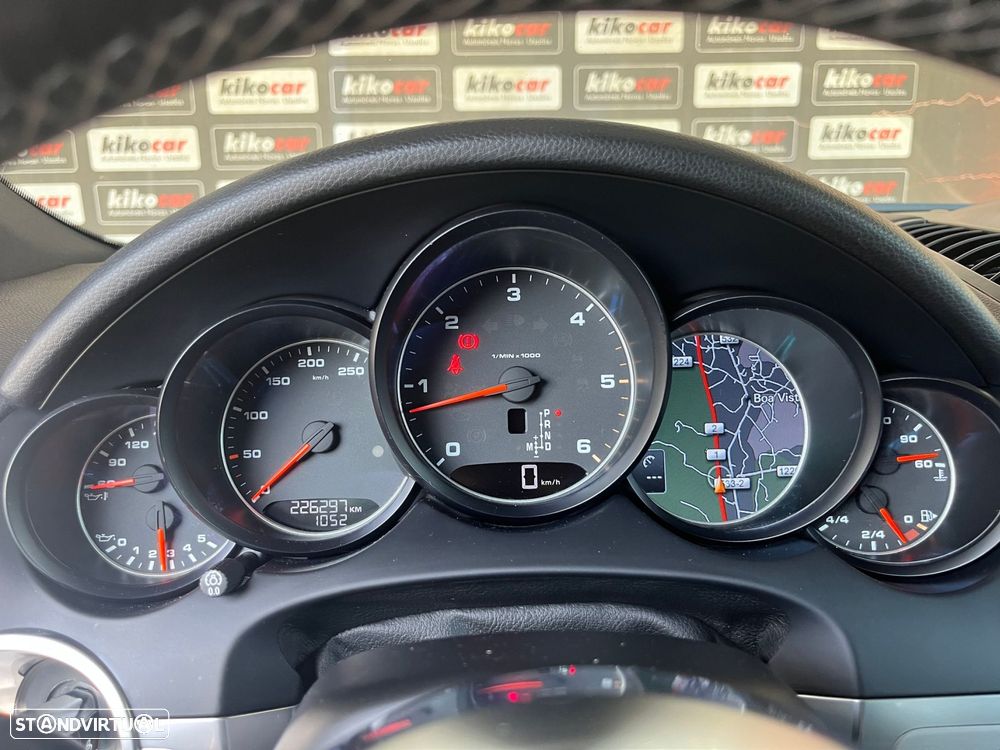 Porsche Cayenne Standard - 26