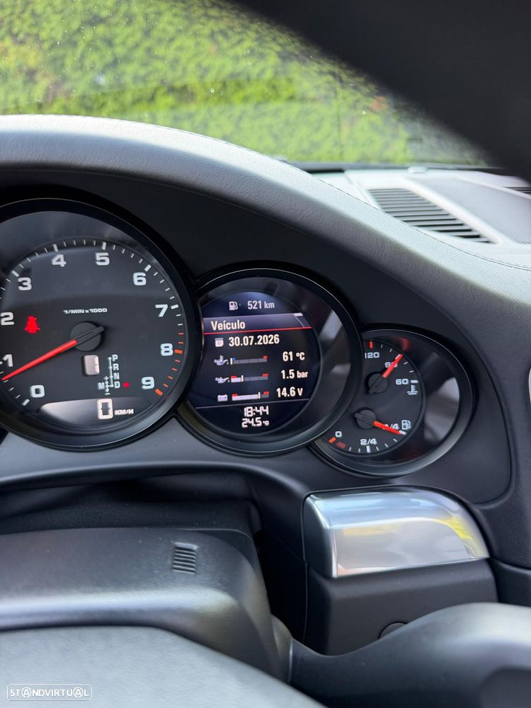 Porsche 911 Série F - 15