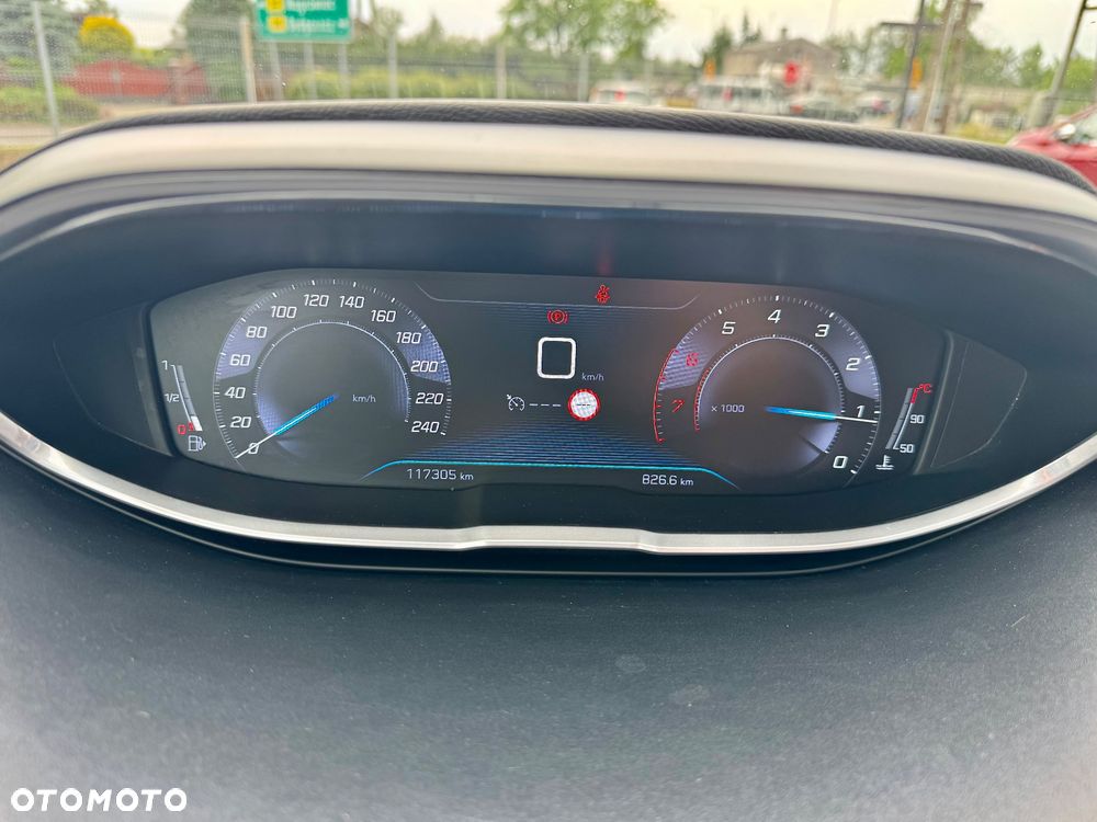 Peugeot 3008 1.2 PureTech Allure S&S - 21