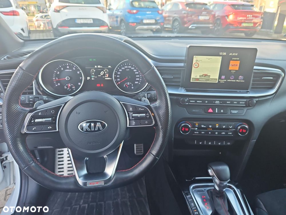 Kia ProCeed 1.6 T-GDI GT DCT - 13
