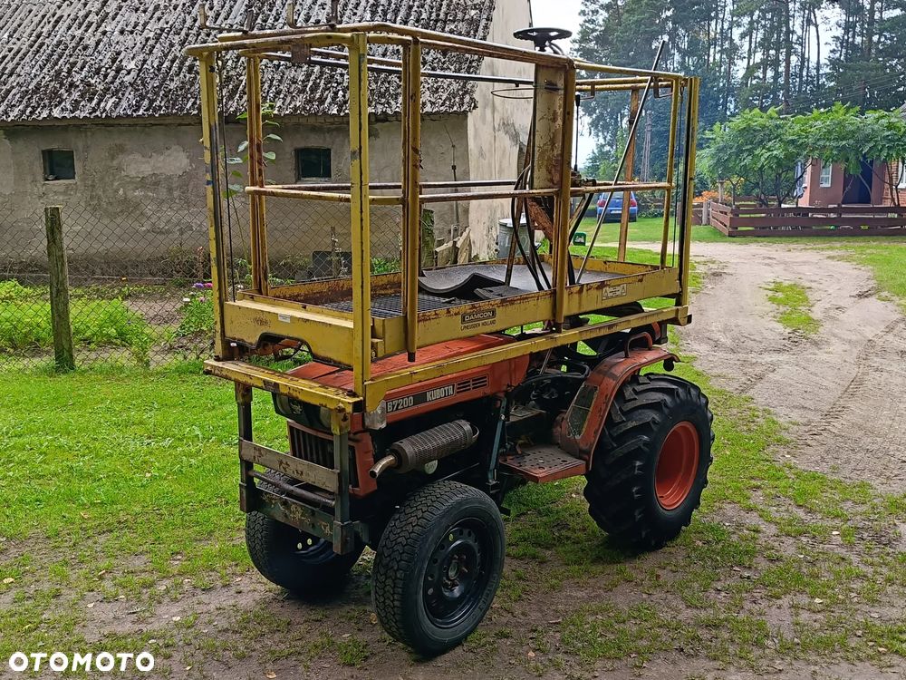 Kubota B7200 - 4